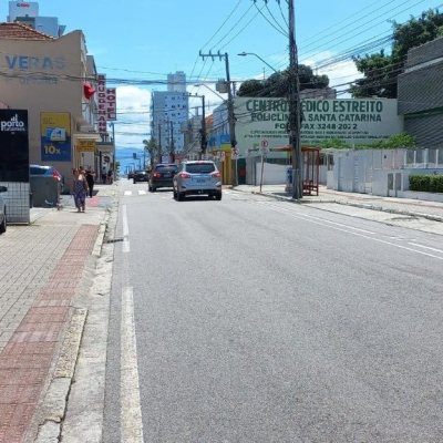 Apartamentos com 151m², 3 quartos, 1 suíte, 1 garagem, no bairro Estreito em Florianópolis