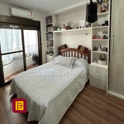 Apartamentos com 151m², 3 quartos, 1 suíte, 1 garagem, no bairro Estreito em Florianópolis