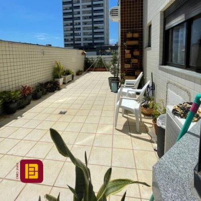 Apartamentos com 151m², 3 quartos, 1 suíte, 1 garagem, no bairro Estreito em Florianópolis