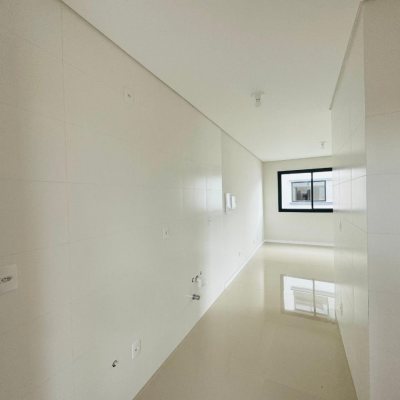 Casa Residencial com 142m², 3 quartos, 1 suíte, 2 garagens, no bairro Campeche II em Florianópolis