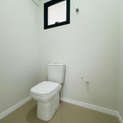 Casa Residencial com 142m², 3 quartos, 1 suíte, 2 garagens, no bairro Campeche II em Florianópolis