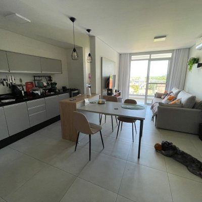 Apartamentos com 114m², 3 quartos, 1 suíte, 2 garagens, no bairro Campeche em Florianópolis