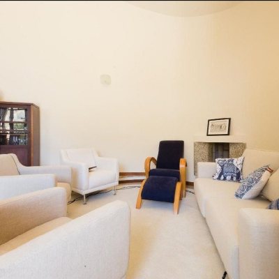 Casa Residencial com 323m², 5 quartos, 3 suítes, 2 garagens, no bairro Parque São Jorge em Florianópolis