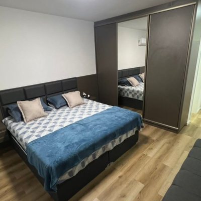 Casa Residencial com 200m², 3 quartos, 2 suítes, 6 garagens, no bairro Serraria em São José