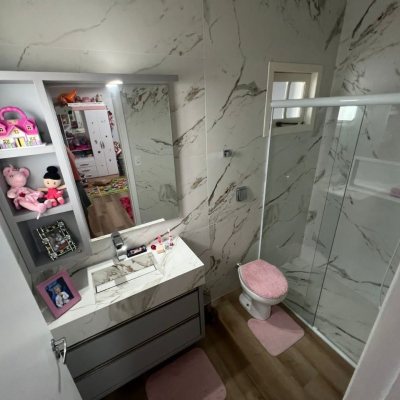 Casa Residencial com 200m², 3 quartos, 2 suítes, 6 garagens, no bairro Serraria em São José