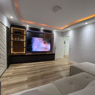 Casa Residencial com 200m², 3 quartos, 2 suítes, 6 garagens, no bairro Serraria em São José