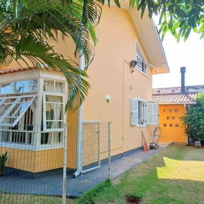 Casa Residencial com 151m², 2 quartos, 2 garagens, no bairro Campeche em Florianópolis