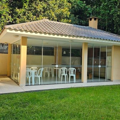 Cobertura com 182m², 3 quartos, 2 suítes, 2 garagens, no bairro Córrego Grande em Florianópolis