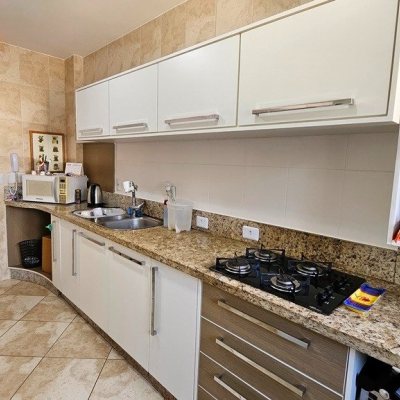 Cobertura com 182m², 3 quartos, 2 suítes, 2 garagens, no bairro Córrego Grande em Florianópolis