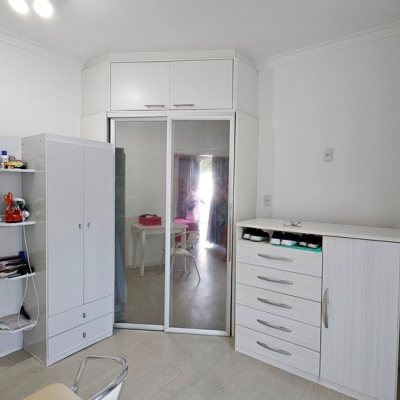 Cobertura com 182m², 3 quartos, 2 suítes, 2 garagens, no bairro Córrego Grande em Florianópolis