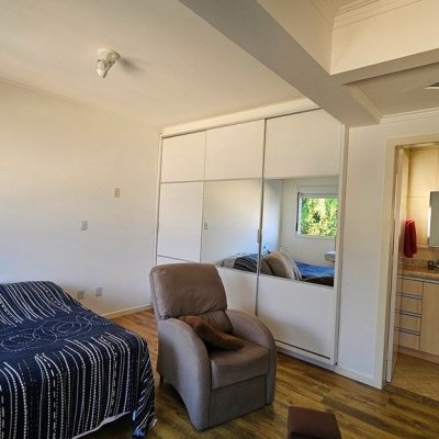 Cobertura com 182m², 3 quartos, 2 suítes, 2 garagens, no bairro Córrego Grande em Florianópolis