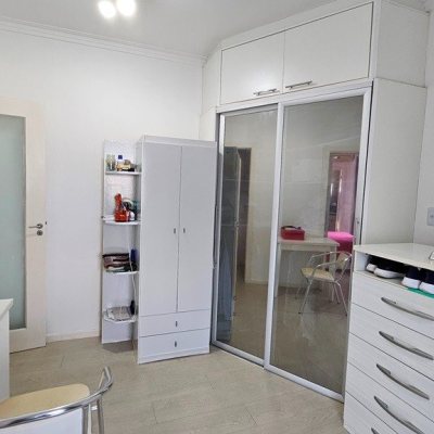 Cobertura com 182m², 3 quartos, 2 suítes, 2 garagens, no bairro Córrego Grande em Florianópolis