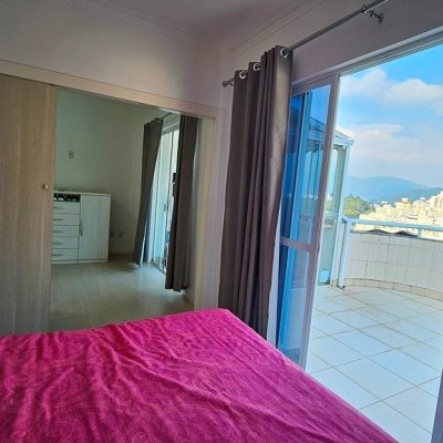 Cobertura com 182m², 3 quartos, 2 suítes, 2 garagens, no bairro Córrego Grande em Florianópolis