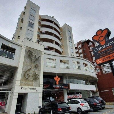 Cobertura com 182m², 3 quartos, 2 suítes, 2 garagens, no bairro Córrego Grande em Florianópolis