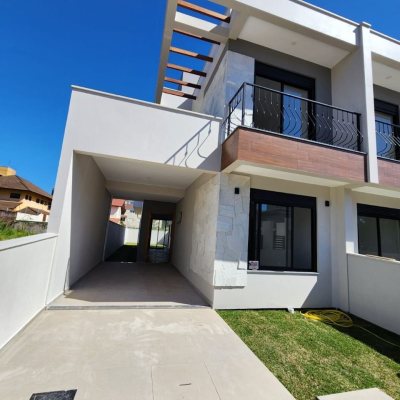 Casa Residencial com 135m², 3 quartos, 3 suítes, 2 garagens, no bairro Pântano Do Sul em Florianópolis