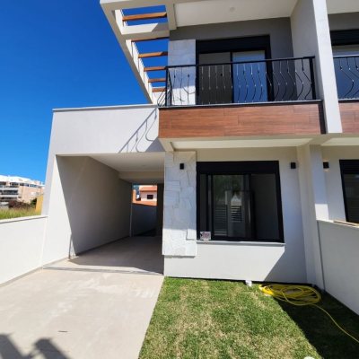 Casa Residencial com 135m², 3 quartos, 3 suítes, 2 garagens, no bairro Pântano Do Sul em Florianópolis