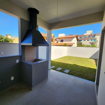 Casa Residencial com 135m², 3 quartos, 3 suítes, 2 garagens, no bairro Pântano Do Sul em Florianópolis