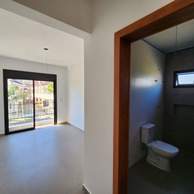 Casa Residencial com 135m², 3 quartos, 3 suítes, 2 garagens, no bairro Pântano Do Sul em Florianópolis