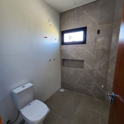 Casa Residencial com 135m², 3 quartos, 3 suítes, 2 garagens, no bairro Pântano Do Sul em Florianópolis