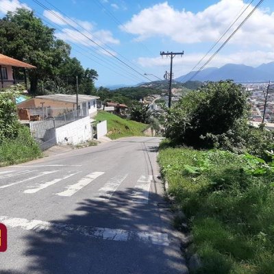 Terrenos Residenciais com 396m², no bairro Forquilhas em São José