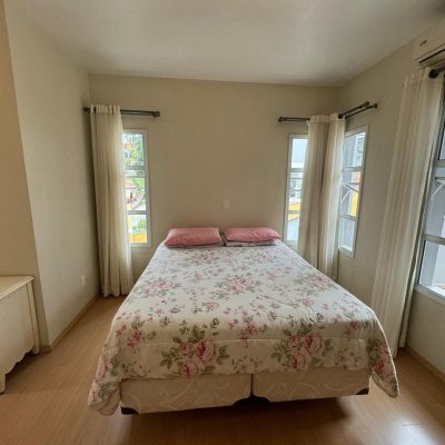 Casa em Condomínio com 295m², 4 quartos, 3 suítes, 2 garagens, no bairro Santo Antônio De Lisboa em Florianópolis