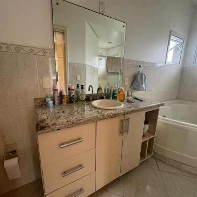 Casa em Condomínio com 295m², 4 quartos, 3 suítes, 2 garagens, no bairro Santo Antônio De Lisboa em Florianópolis