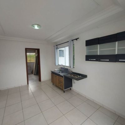 Predio com 352m², 11 garagens, no bairro Carvoeira em Florianópolis