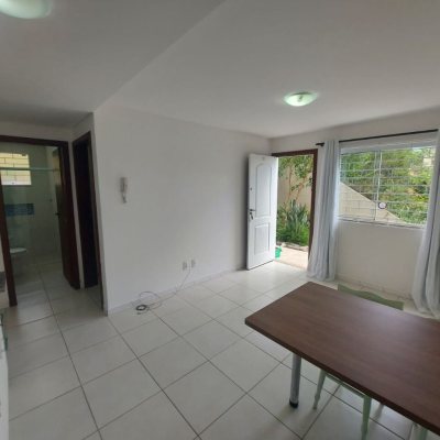 Predio com 352m², 11 garagens, no bairro Carvoeira em Florianópolis