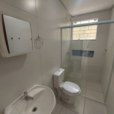 Predio com 352m², 11 garagens, no bairro Carvoeira em Florianópolis