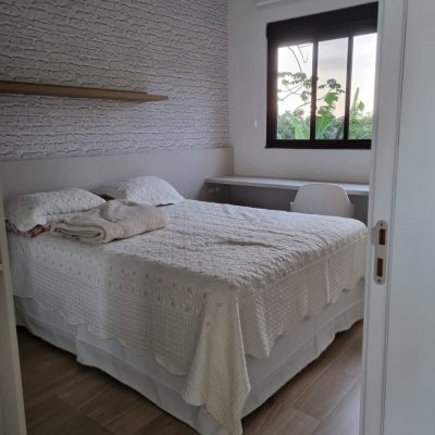 Casa em Condomínio com 236m², 4 quartos, 3 suítes, 4 garagens, no bairro Cachoeira Do Bom Jesus em Florianópolis