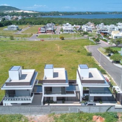 Casa Residencial com 200m², 3 quartos, 3 suítes, 4 garagens, no bairro Lagoa Da Conceição em Florianópolis