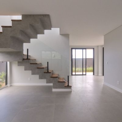 Casa Residencial com 200m², 3 quartos, 3 suítes, 4 garagens, no bairro Lagoa Da Conceição em Florianópolis