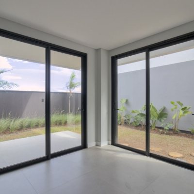 Casa Residencial com 200m², 3 quartos, 3 suítes, 4 garagens, no bairro Lagoa Da Conceição em Florianópolis