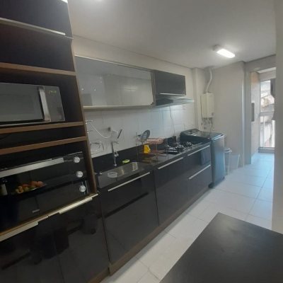 Apartamentos com 71m², 2 quartos, 1 suíte, 1 garagem, no bairro Praia Comprida em São José