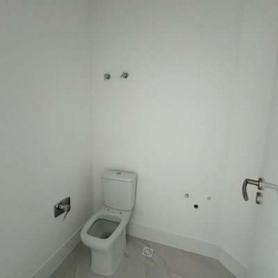 Apartamentos com 133m², 3 quartos, 3 suítes, 2 garagens, no bairro João Paulo em Florianópolis
