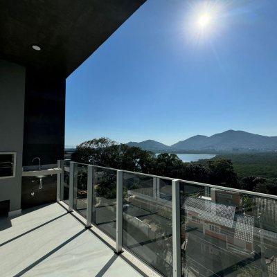 Apartamentos com 133m², 3 quartos, 3 suítes, 2 garagens, no bairro João Paulo em Florianópolis