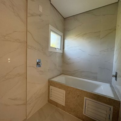 Apartamentos com 133m², 3 quartos, 3 suítes, 2 garagens, no bairro João Paulo em Florianópolis