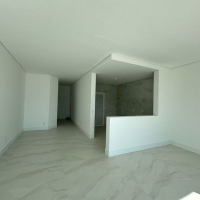 Apartamentos com 133m², 3 quartos, 3 suítes, 2 garagens, no bairro João Paulo em Florianópolis