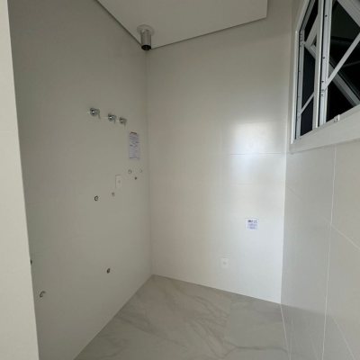 Apartamentos com 133m², 3 quartos, 3 suítes, 2 garagens, no bairro João Paulo em Florianópolis