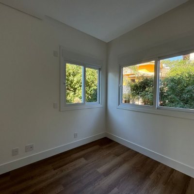 Apartamentos com 133m², 3 quartos, 3 suítes, 2 garagens, no bairro João Paulo em Florianópolis