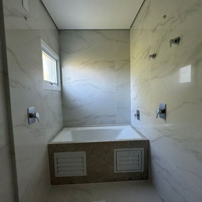 Apartamentos com 133m², 3 quartos, 3 suítes, 2 garagens, no bairro João Paulo em Florianópolis