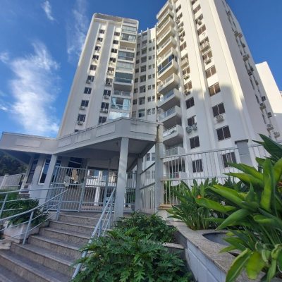 Apartamentos com 202m², 4 quartos, 1 suíte, 2 garagens, no bairro Agronômica em Florianópolis