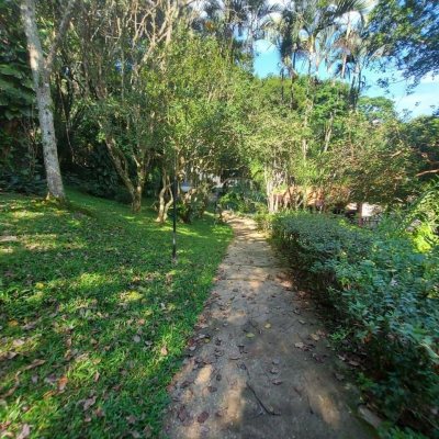 Apartamentos com 202m², 4 quartos, 1 suíte, 2 garagens, no bairro Agronômica em Florianópolis