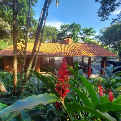 Apartamentos com 202m², 4 quartos, 1 suíte, 2 garagens, no bairro Agronômica em Florianópolis