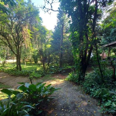 Apartamentos com 202m², 4 quartos, 1 suíte, 2 garagens, no bairro Agronômica em Florianópolis