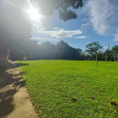 Apartamentos com 202m², 4 quartos, 1 suíte, 2 garagens, no bairro Agronômica em Florianópolis