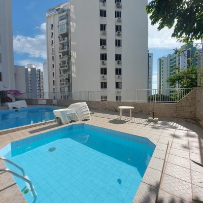 Apartamentos com 202m², 4 quartos, 1 suíte, 2 garagens, no bairro Agronômica em Florianópolis