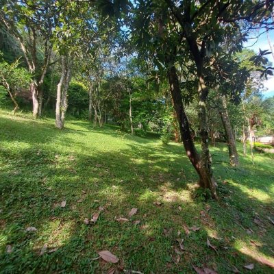 Apartamentos com 202m², 4 quartos, 1 suíte, 2 garagens, no bairro Agronômica em Florianópolis