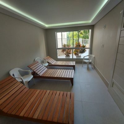 Apartamentos com 202m², 4 quartos, 1 suíte, 2 garagens, no bairro Agronômica em Florianópolis