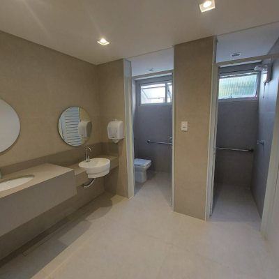 Apartamentos com 202m², 4 quartos, 1 suíte, 2 garagens, no bairro Agronômica em Florianópolis